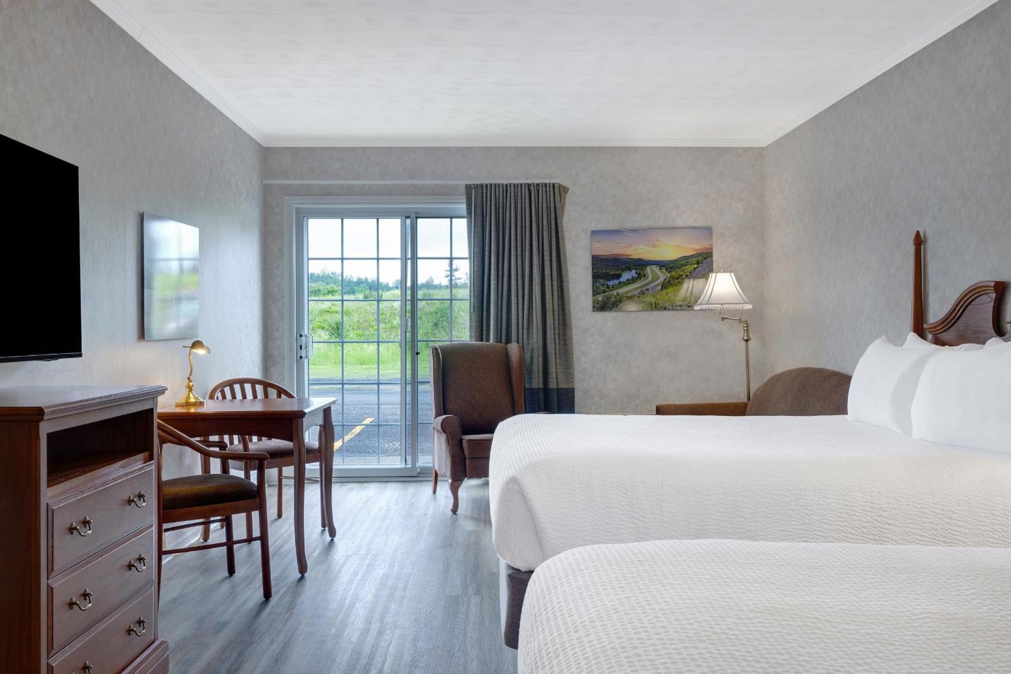 Days Inn By Wyndham Edmundston Exterior photo