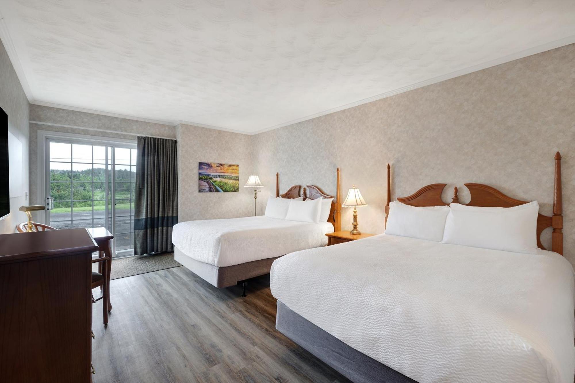 Days Inn By Wyndham Edmundston Exterior photo