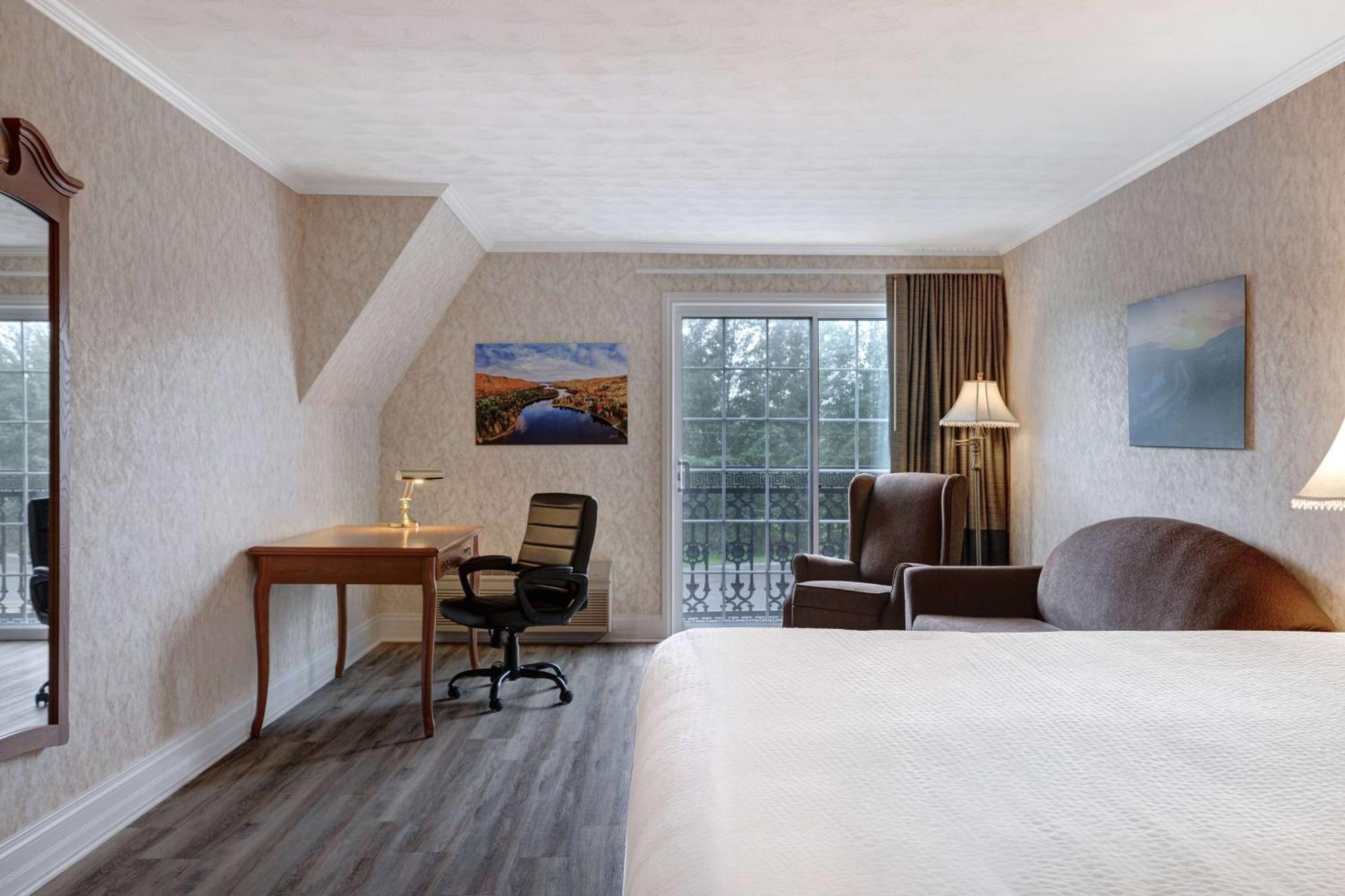 Days Inn By Wyndham Edmundston Exterior photo