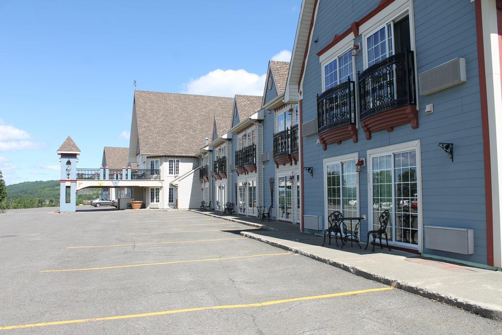 Days Inn By Wyndham Edmundston Exterior photo